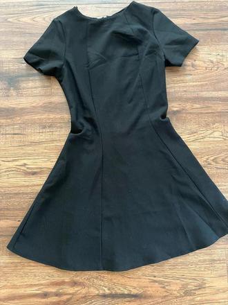 Čierne šaty, atmosphere,s