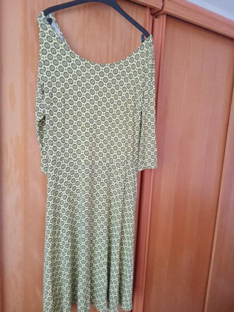 Super krásne šaty, m