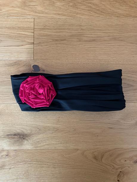 Spolocenske saty, 38