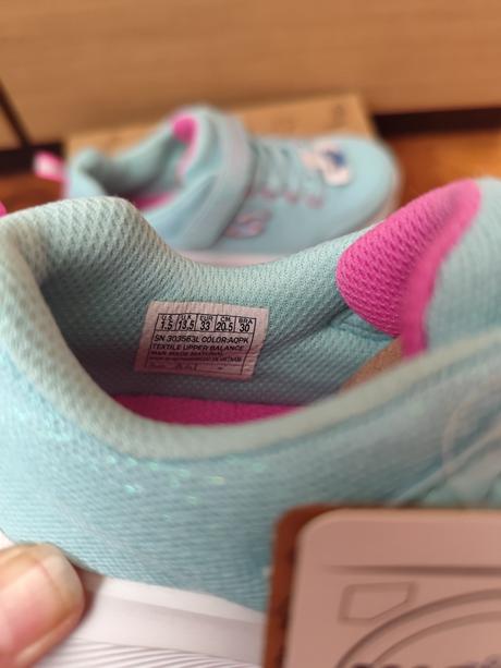 Botasky, skechers,33