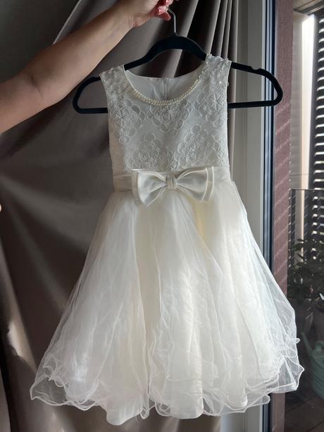 Slávnostne šaty, 140