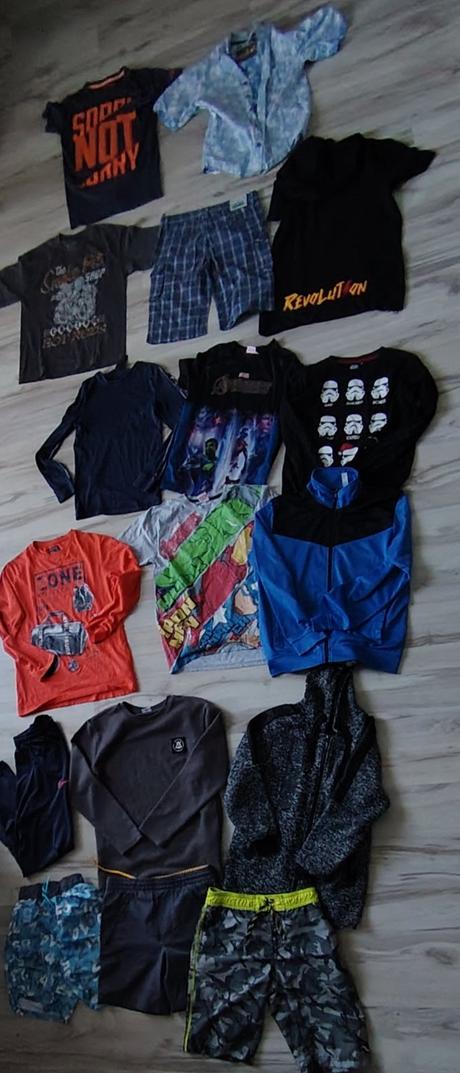 Balík oblečenia 146 a 158, 140–152