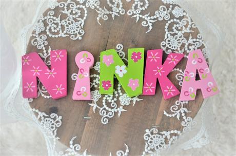 Drevený nápis-písmenká,