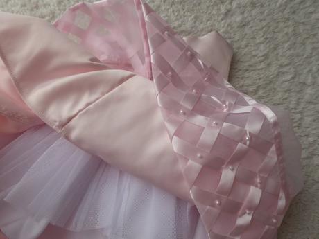 Slávnostné šatky, 92