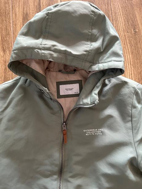 Prechodná vetrovka, reserved,152