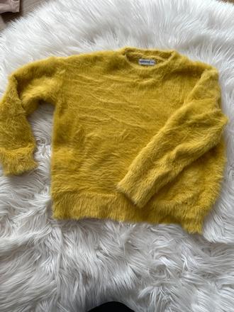 Chlpatý svetrik, reserved,110