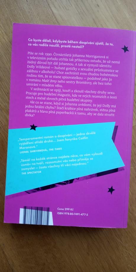 Caitlin moran jak stvořiť dívku, 