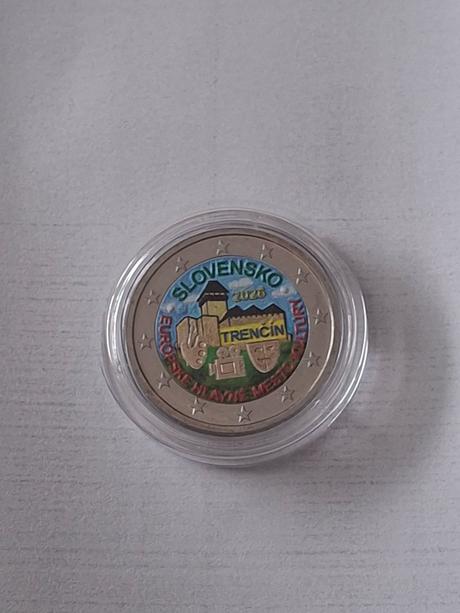 Trenčín 2 euro farbená, 