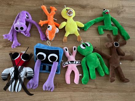 Roblox-rainbow friends-hit roka 2023,