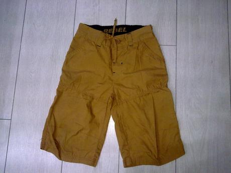 Tristvrtaky, rebel,128