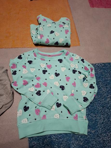 Mikiny pre dievčatá 110 / 116 cena za 4 ks, 110