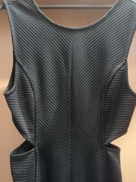 Kratke saty cierne, gate,38