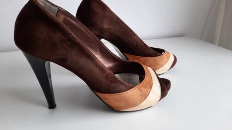 Vysoké lodičky, 39