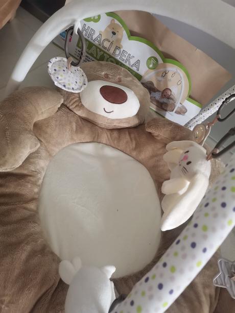 Hracia deka medvedík,