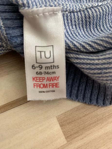 Detsky svetrik na gombicky zn. tu - vel. 74, tu,74