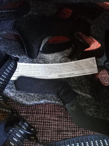 Cyklistická prilba nastaviteľná, xs