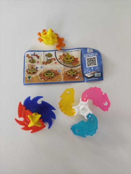 Vrtulky a tabulky z kinder, 