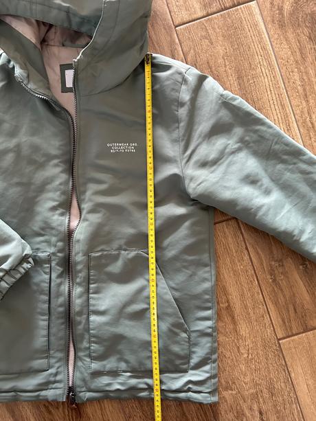 Prechodná vetrovka, reserved,152