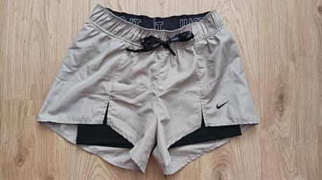 Šortky nike s, nike,s