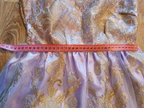 Slávnostné šaty, m