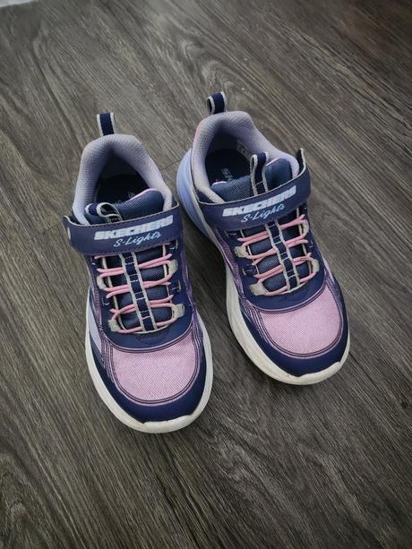 Svietiace skechers, skechers,32