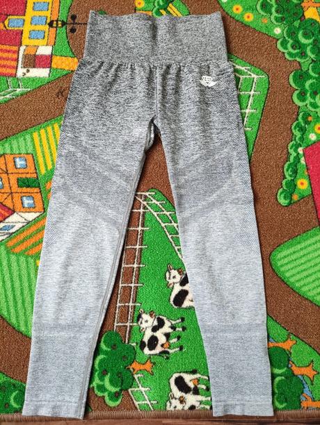 Predam znackove leginy glamour vel xs/s, xs