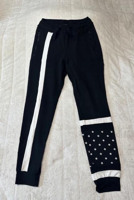 Čierno-biela tepláková súprava zn. magenta, m