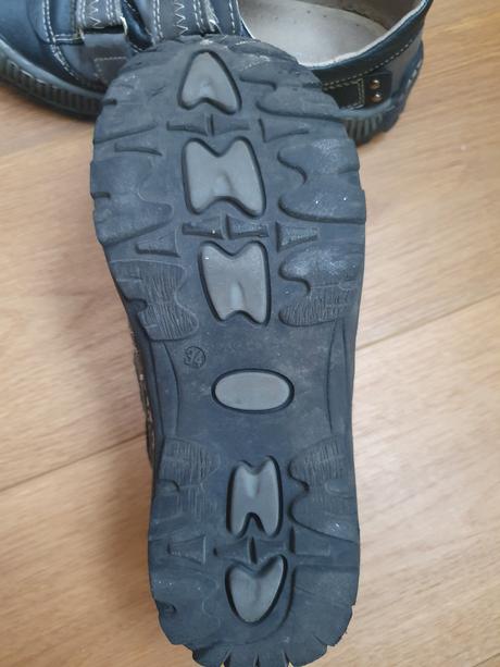 Predám chlapčenské topánky/ tenisky, lasocki,34