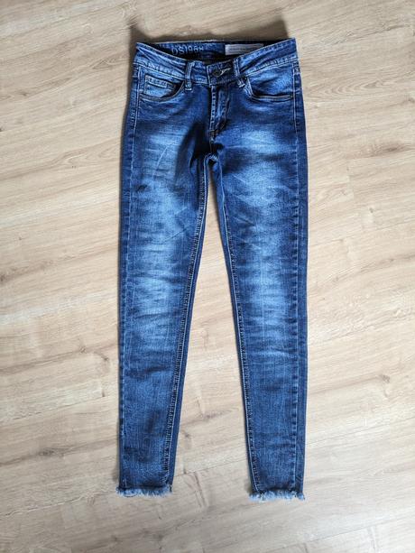 Rifle (ešte s visačkou), 34 / xs