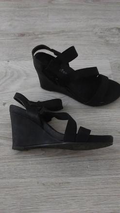 Damske cierne sandale na platforme, 36