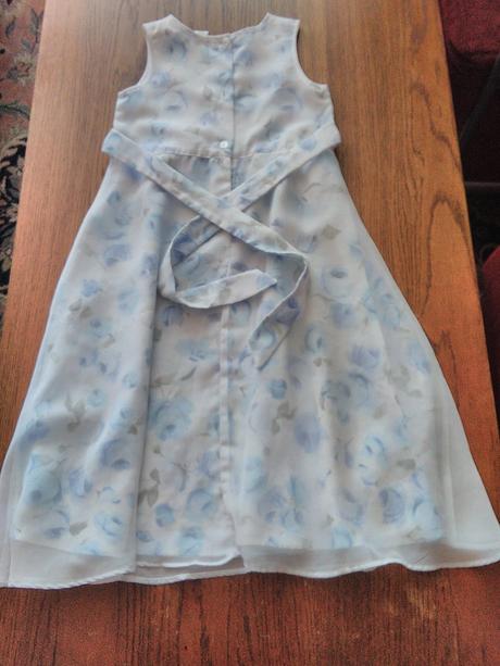 Šatičky, adams,122