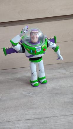Buzz lightyear z toy story,