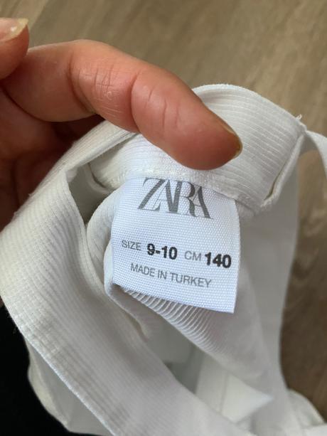 Krásny top, zara,140