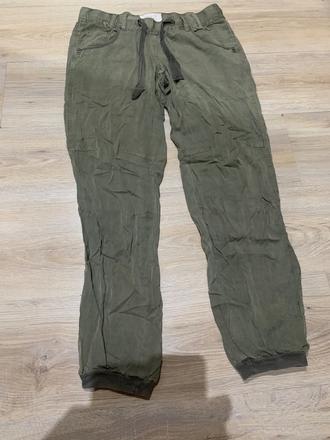 Nohavice32, river island,32