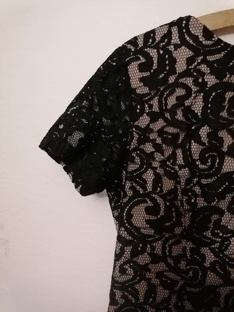 Nádherné cipkovane saty frevente, 44