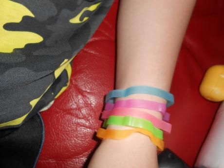 Dinosaurie náramky,