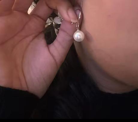 Náušnice s perlou, 