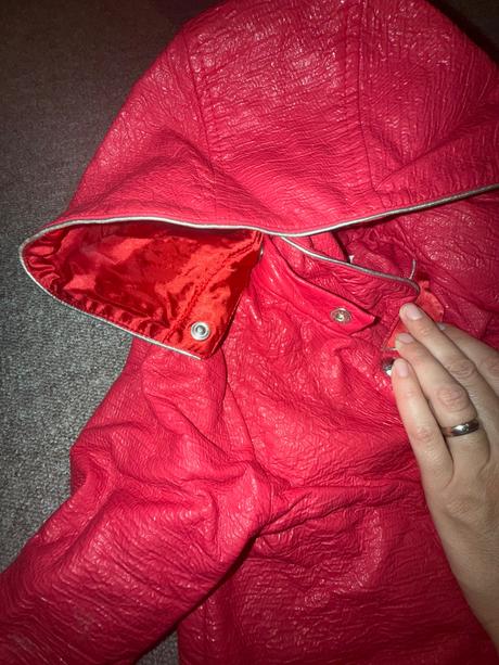 Prechodná bunda, 104