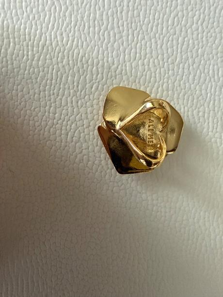 Privesky na naramok pandora, 