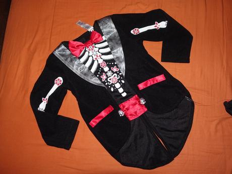 Novy kostym na karneval george,