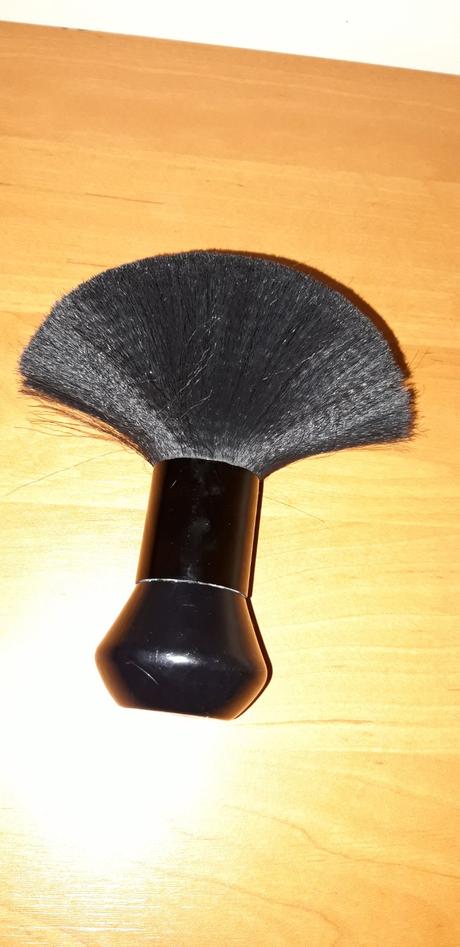 Štetec pre barberov/holičov,