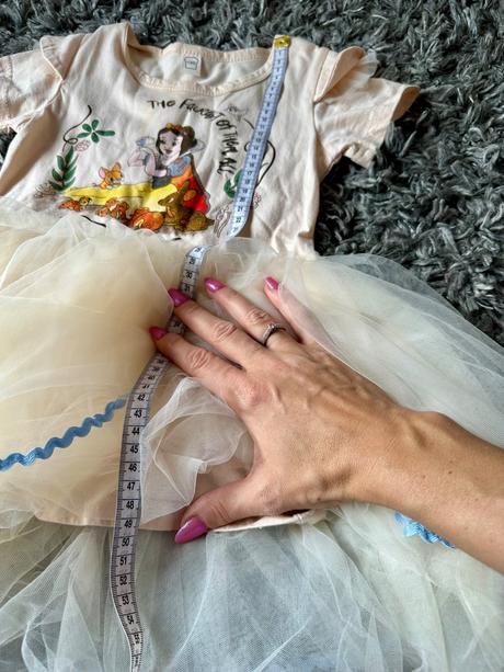 Šaty so snehulienkou, 116