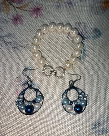 Náramok z náušnicami, 