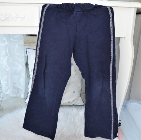 Tmavomodré tepláky-110, 110