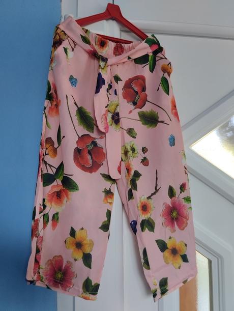 Elegantne nohavice 134/140, 134