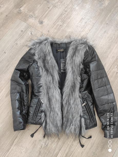 Bundicka s kozusinkou, s