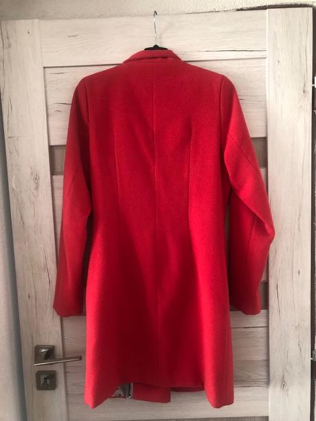 Prechodný kabát, 38