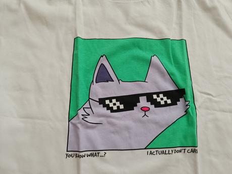 Biele tričko s mačkou s okuliarmi, house,s