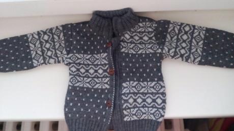 Svetrík na zips s poštovným, 68