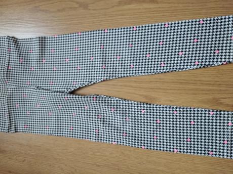 Dievčenské legínky, 104